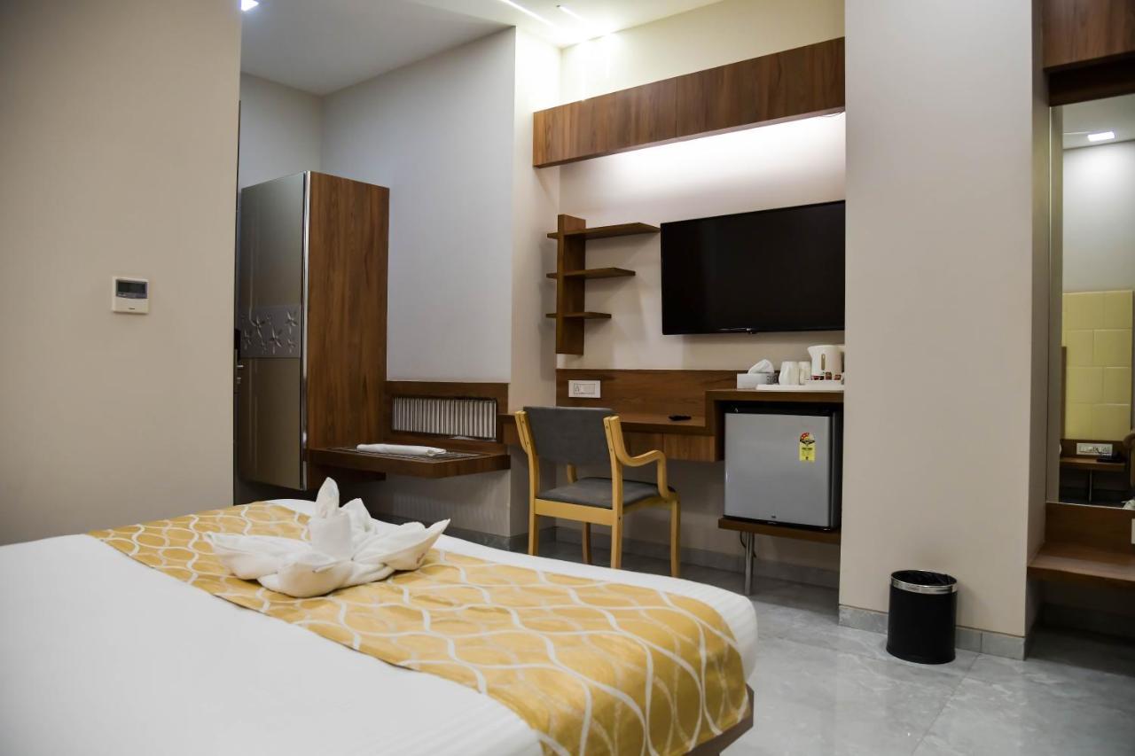 Shree Ganga Smb Hotels Удджайн Екстер'єр фото