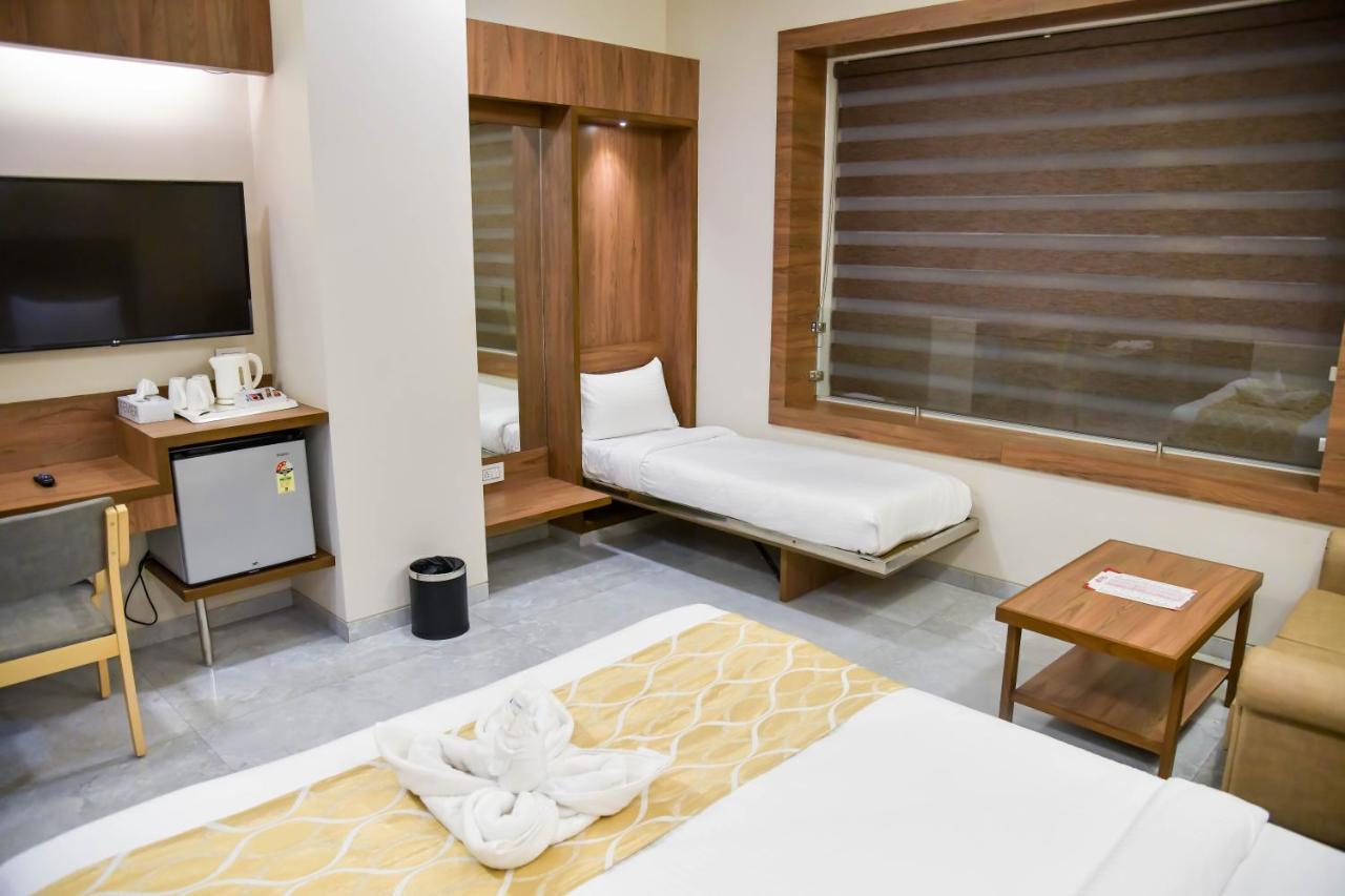 Shree Ganga Smb Hotels Удджайн Екстер'єр фото