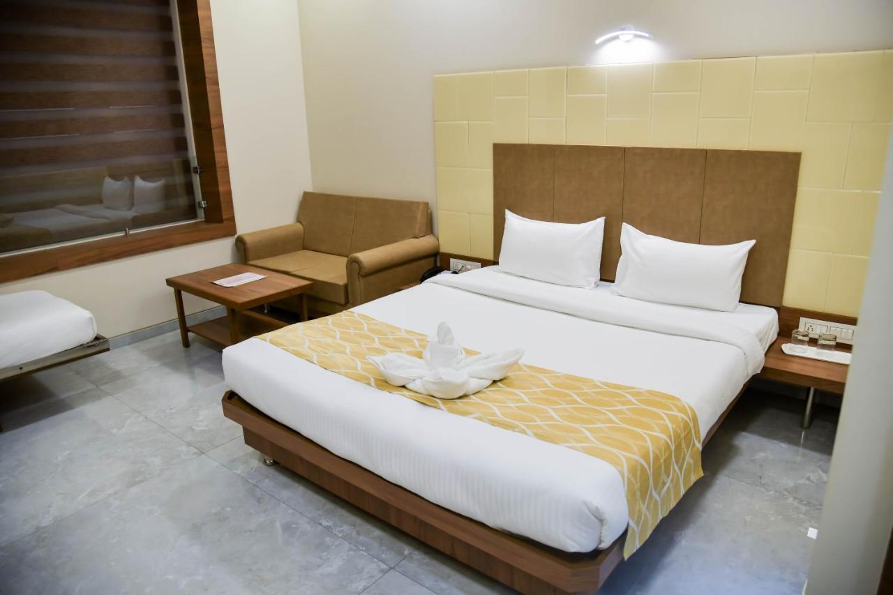 Shree Ganga Smb Hotels Удджайн Екстер'єр фото